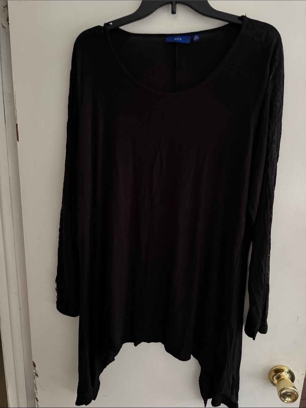 Apt. 9 Black Long Sleeve Scoop Neck Tunic